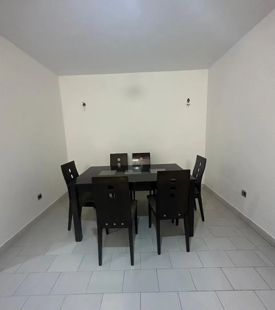 Appartement 3 Chambres Salon A Cote De Eden Et Mcdo 6 马拉喀什 0*,  摩洛哥
